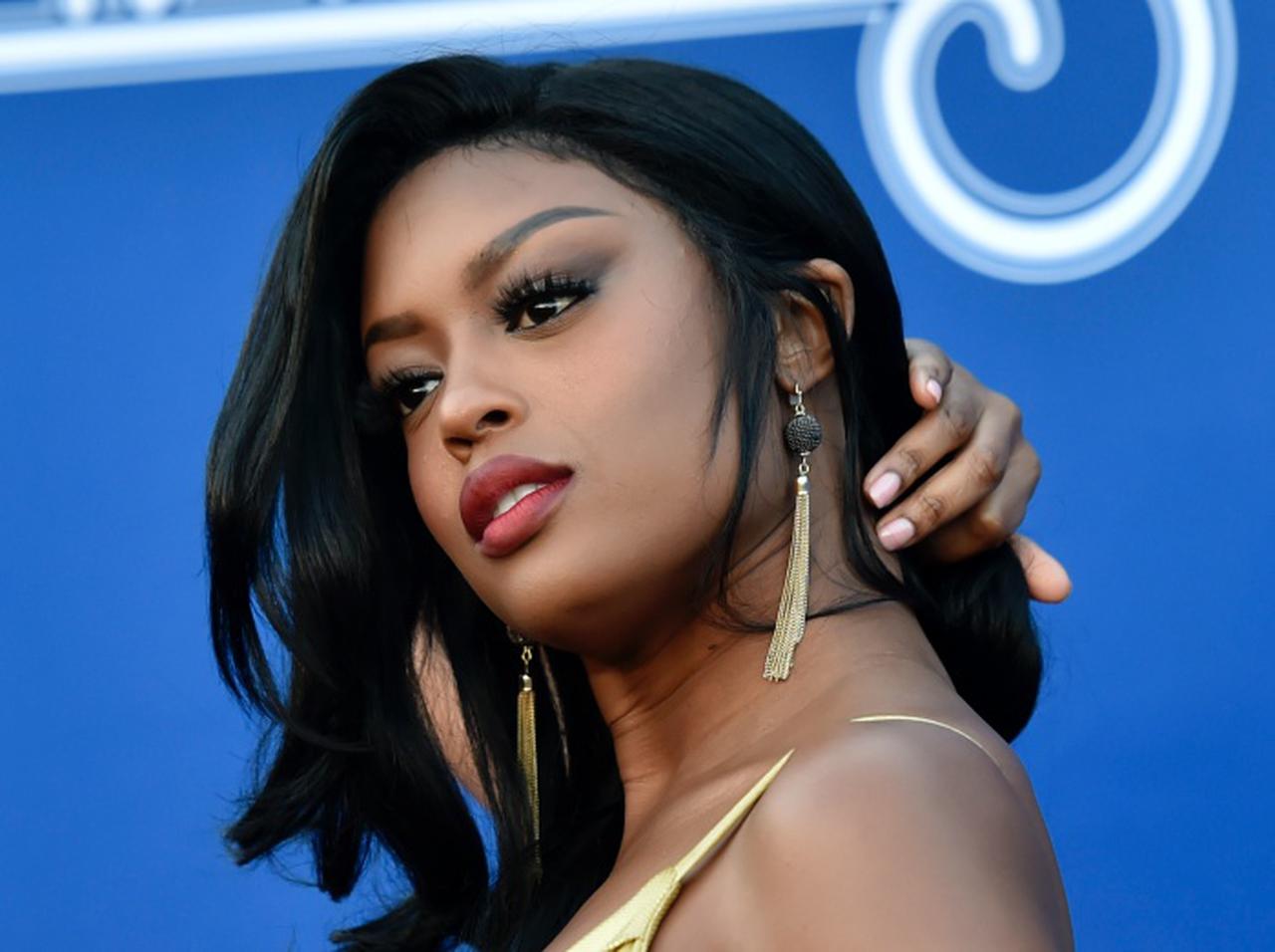 差別発言をバッサリ!黒人初のバットウーマン、ジャヴィシア・レスリーがインスタ荒らしに喝