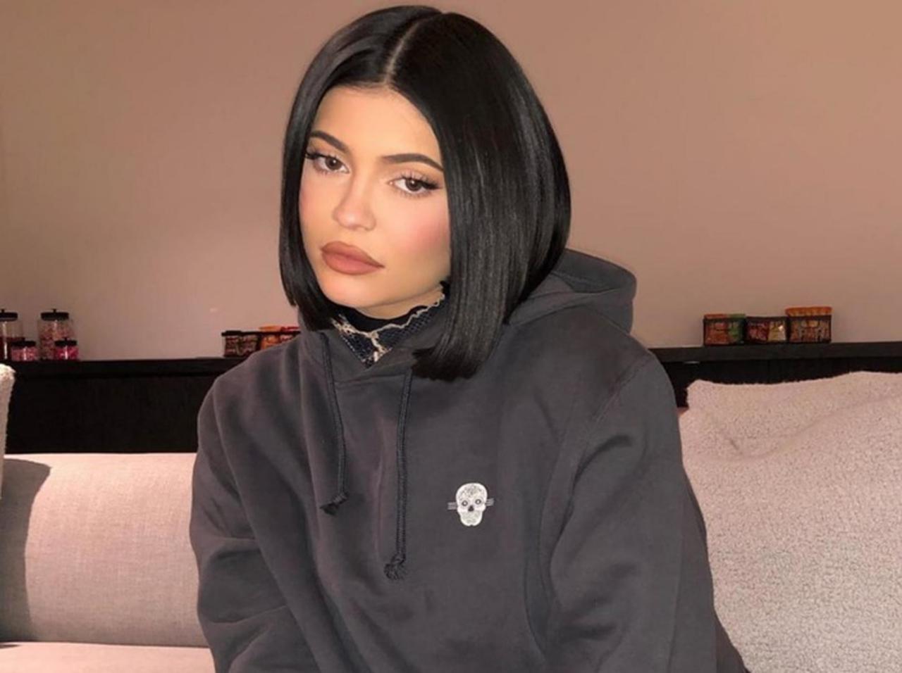 カイリー・ジェンナー、本当の自分を捨てて「キャラ変」した理由が切ない