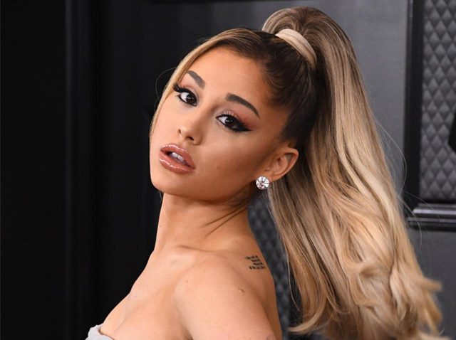 アリアナ・グランデ、新曲のリリースをチラつかせてファンに“ある事”を要求