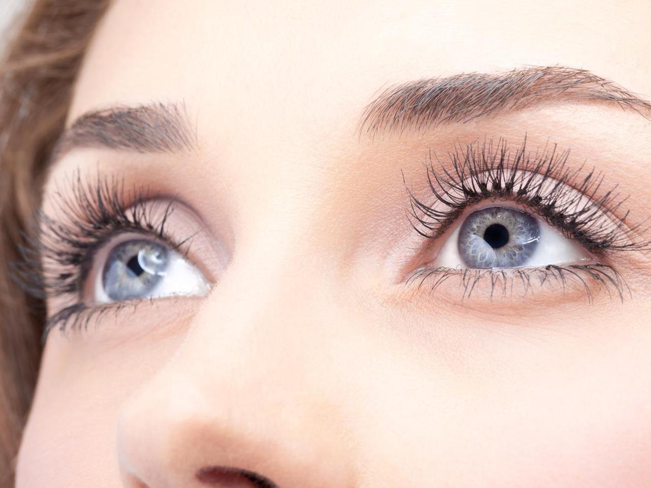 自宅で“まつエク”ができる!あるコスメを使った裏技が海外で話題沸騰中