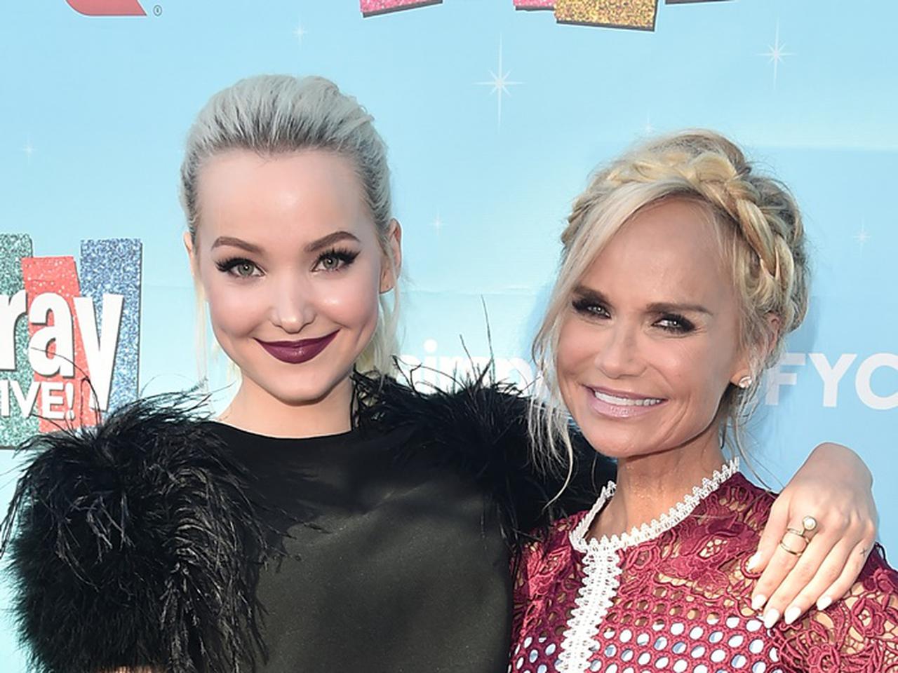 ダヴ・キャメロンとクリスティン・チェノウェスが3度目の共演!コメディミュージカルに出演