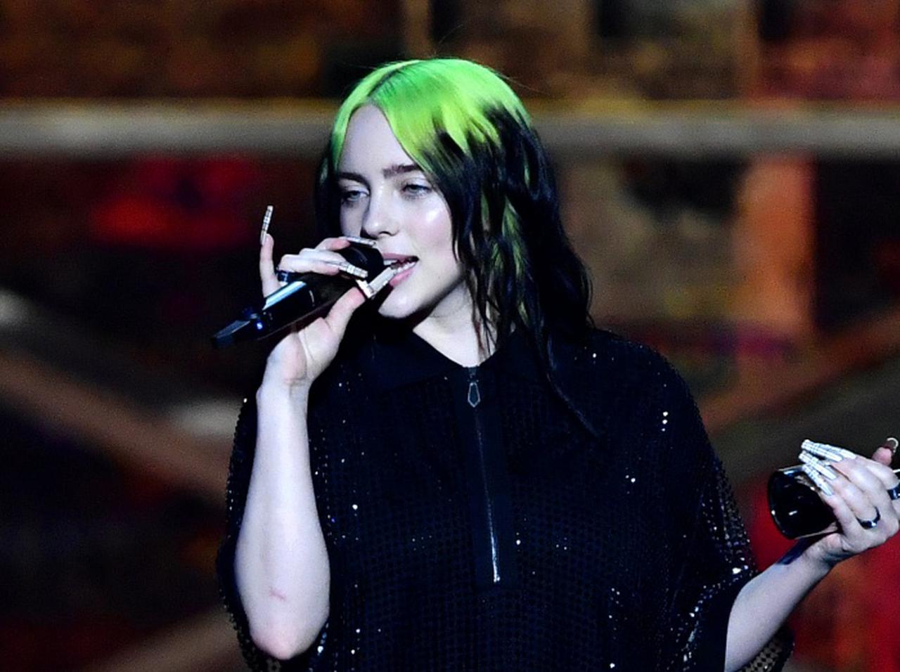 ビリー・アイリッシュ、政治について話すのは「自分の責任」