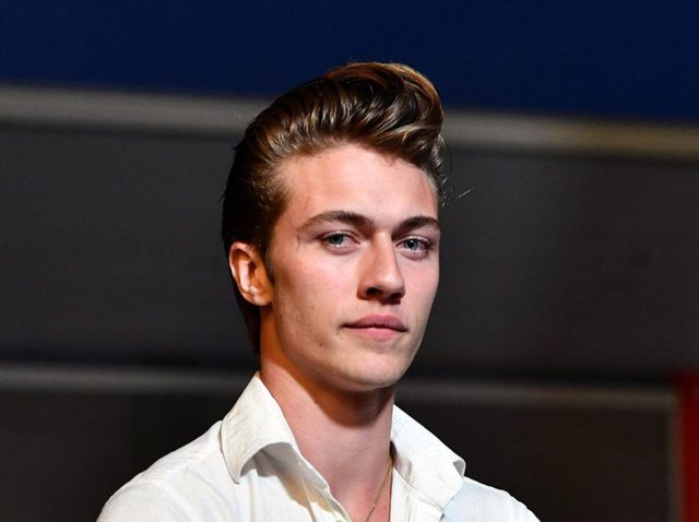 カリスマモデルのラッキー・ブルー・スミス、22歳で2児の父親に