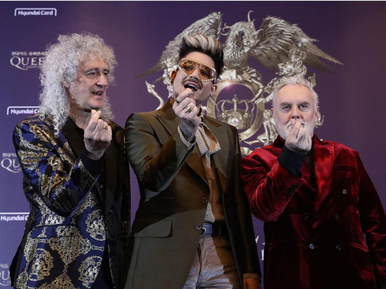 クイーン+アダム・ランバート、公演前の楽屋で集合して行なっていたこととは?