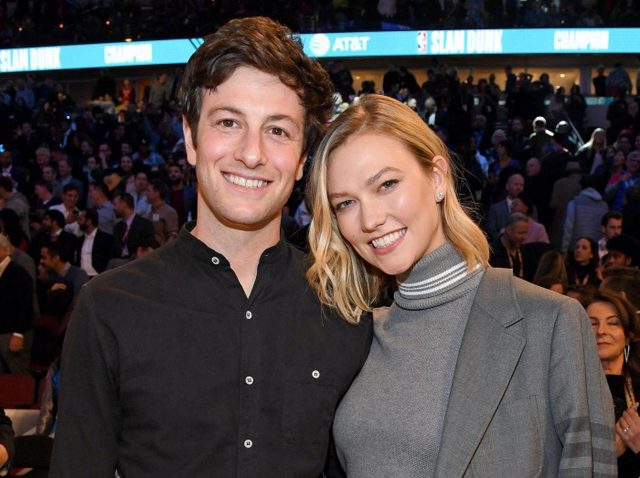 カーリー・クロスが妊娠、夫のジョシュア・クシュナーとのあいだに待望の第1子誕生へ