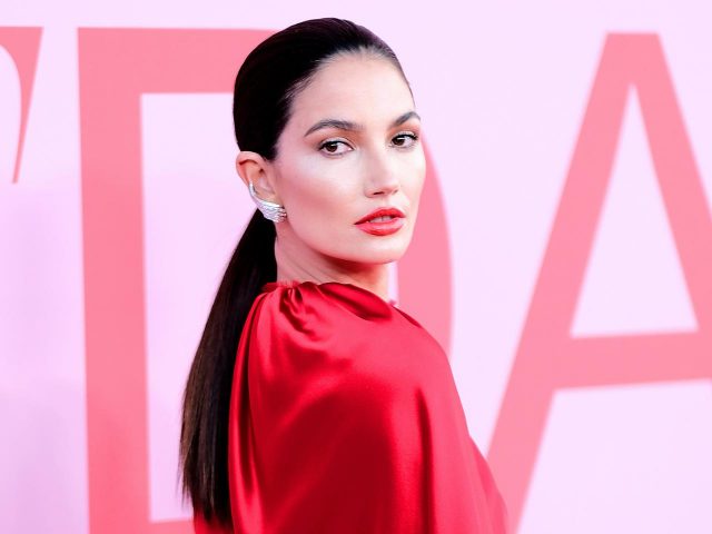 にじまず高発色！日本生まれの「アイライナー」をリリー・オルドリッジも愛用♡