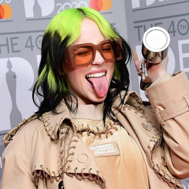 ビリー・アイリッシュ、「薄着姿」が体形批判の的に 本音炸裂の“絶妙動画”で反論