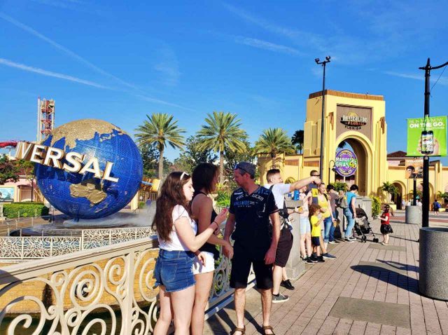 ユニバーサル・スタジオ、“あのルール”を破ろうとする客を「秀逸な方法」で脅す