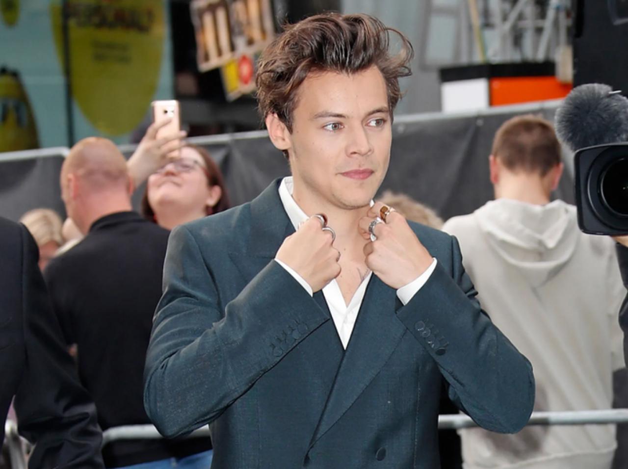 ハリー・スタイルズ、ファンサをしたあとの「去り際」に“人の良さ”がにじみ出る