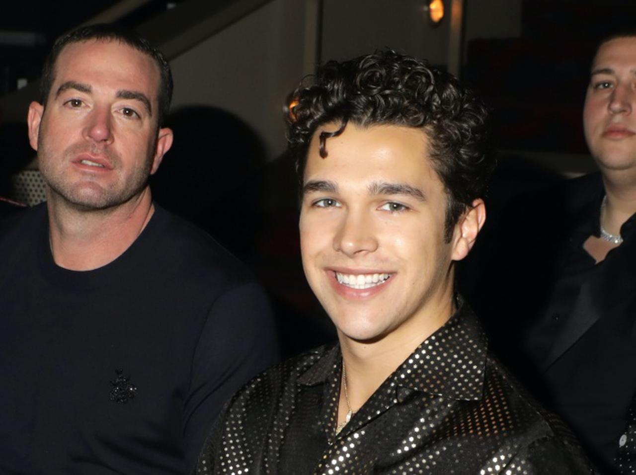 オースティン・マホーン、18禁SNSへの参入をほのめかす「準備できてる?」