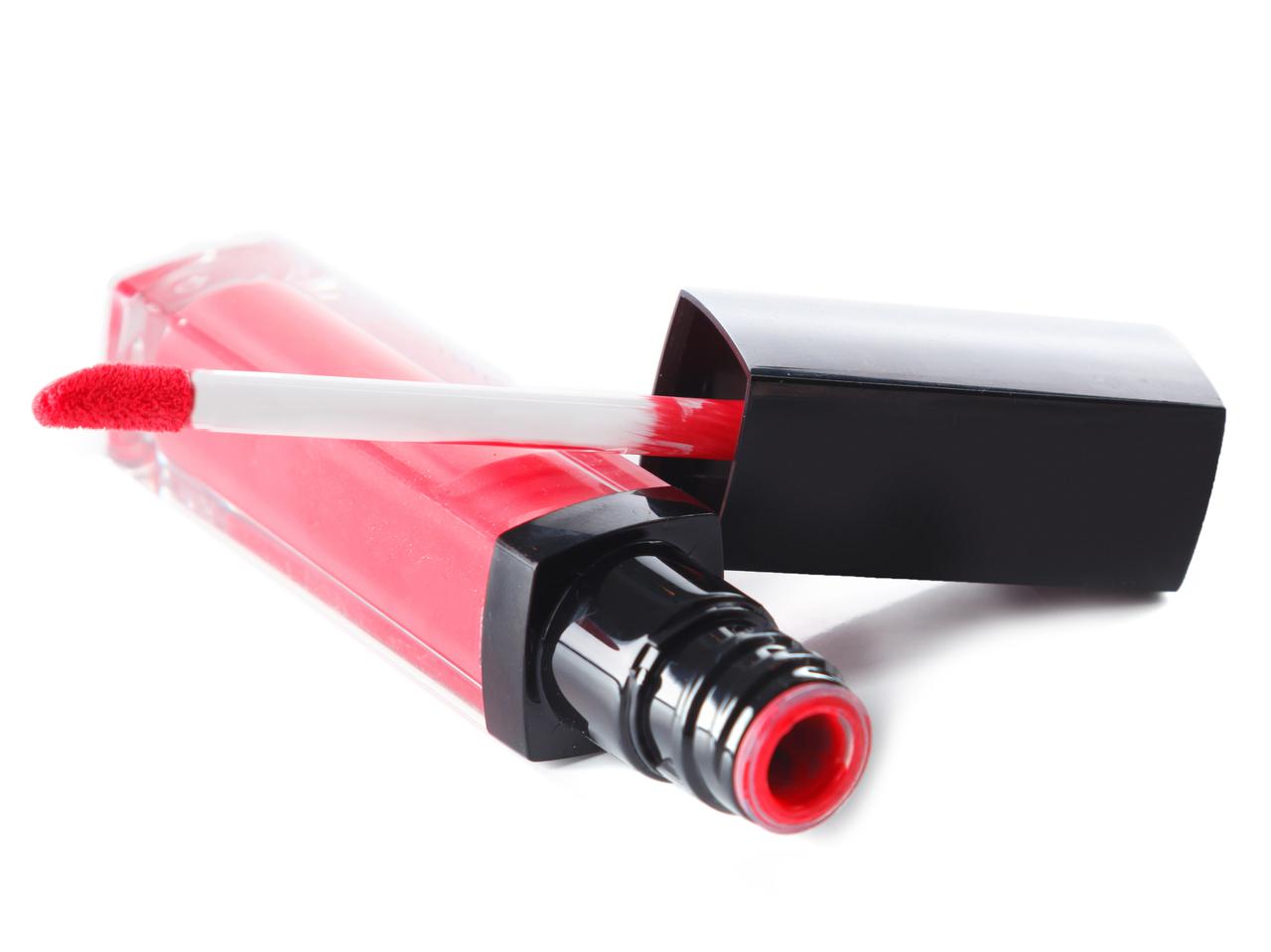 マットリップを目元に!?「アイシャドウ」として使う意外なメリット