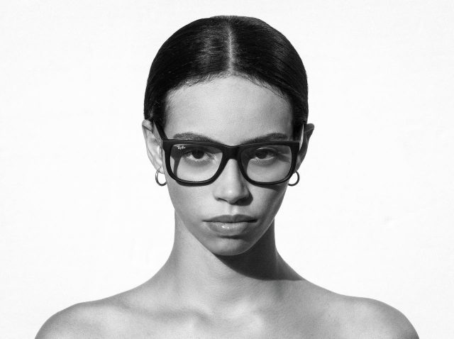 レイバン、目を守る新レンズコレクション「エバーグラス」を発表