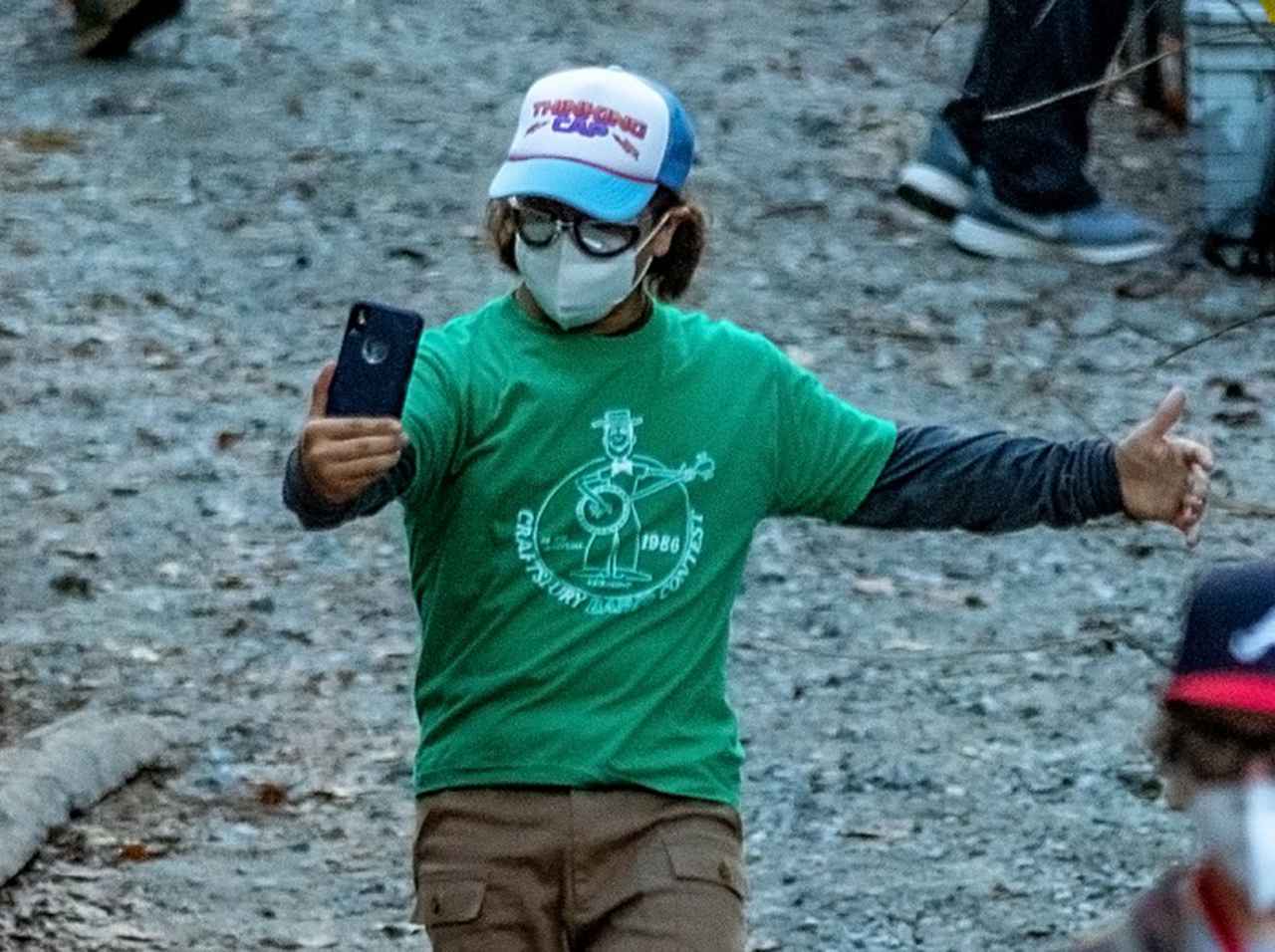 『ストレンジャー・シングス』久々の再会にテンションMAXなダスティン役がキュートすぎる【写真アリ】