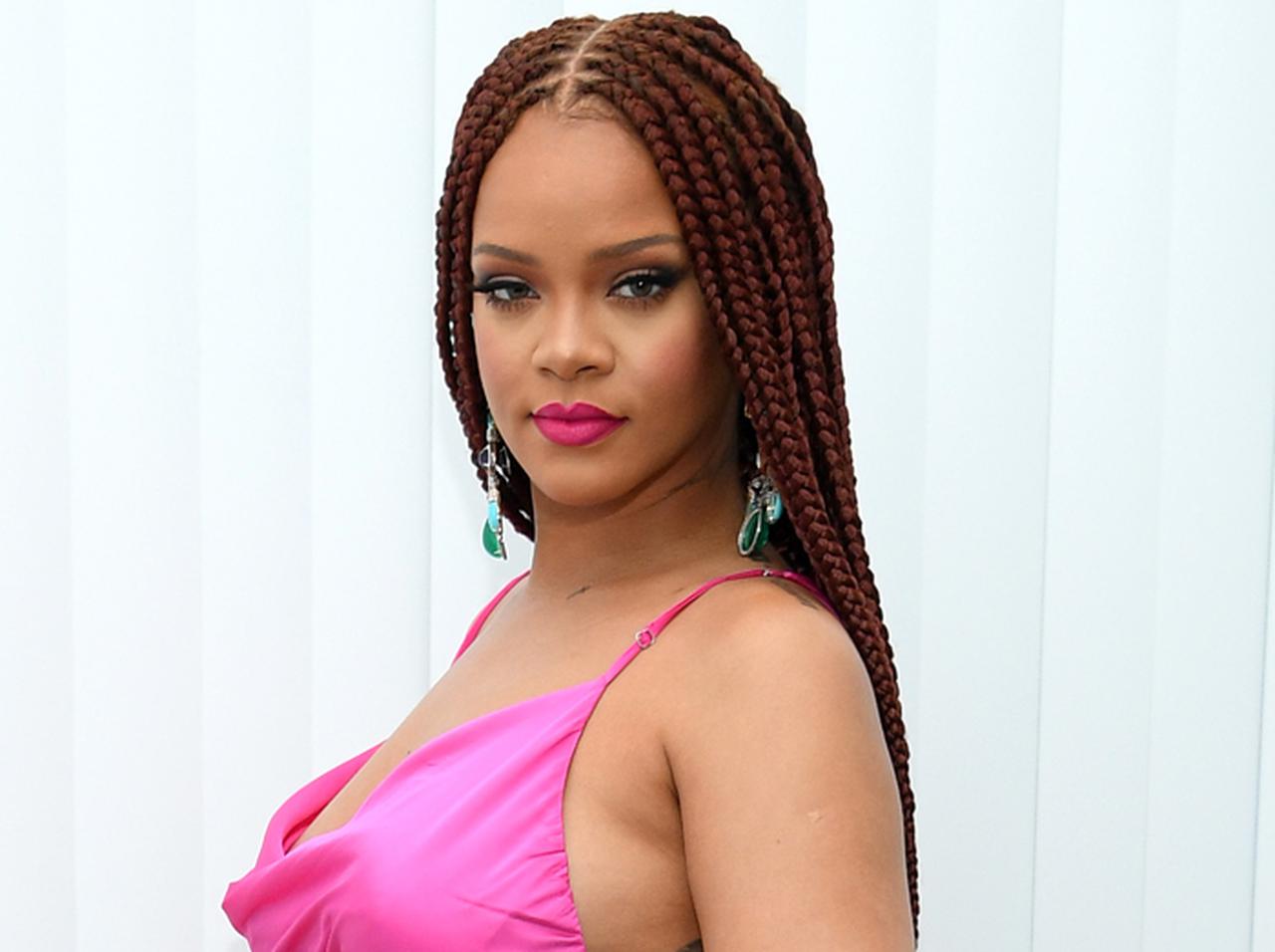 リアーナ、“包括性重視”のランジェリーショーで犯した「致命的なミス」を謝罪