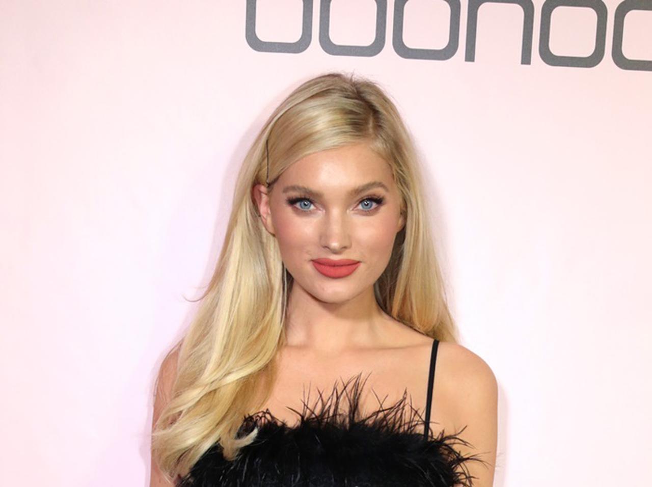 エルザ・ホスク、美しいトップレスの写真で子供の性別を明かす