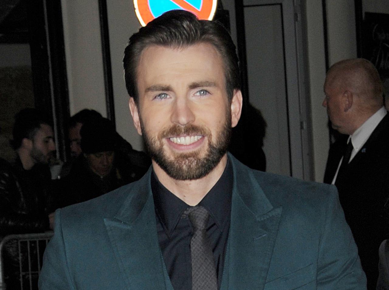 クリス・エヴァンスがある若者達を「僕のヒーロー」呼び、その若者とは？