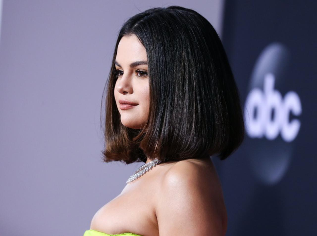 グーグルCEOに直談判！セレーナ・ゴメスが「間違った情報」を拡散する広告の取り下げを求める