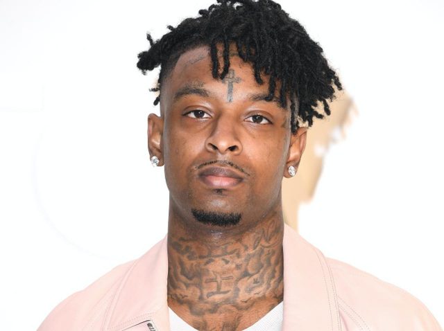 21サヴェージ、友人との口論の末に刺殺された弟を追悼