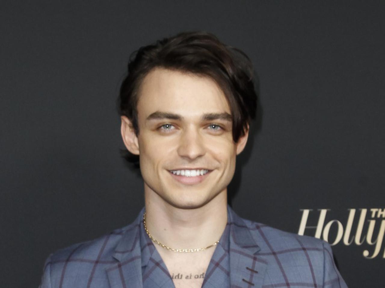 『ゴシップガール』リブート版の撮影がスタートか、トーマス・ドハーティの半裸写真が注目の的