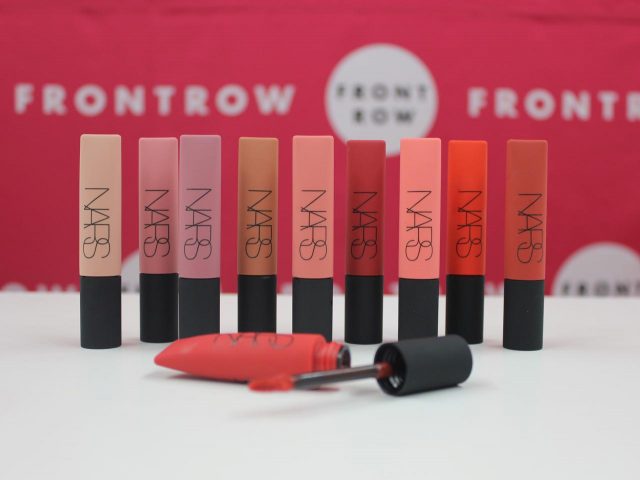 NARS新作リップ、“空気にキス”されるように軽やかなつけ心地を美容エディターが体験