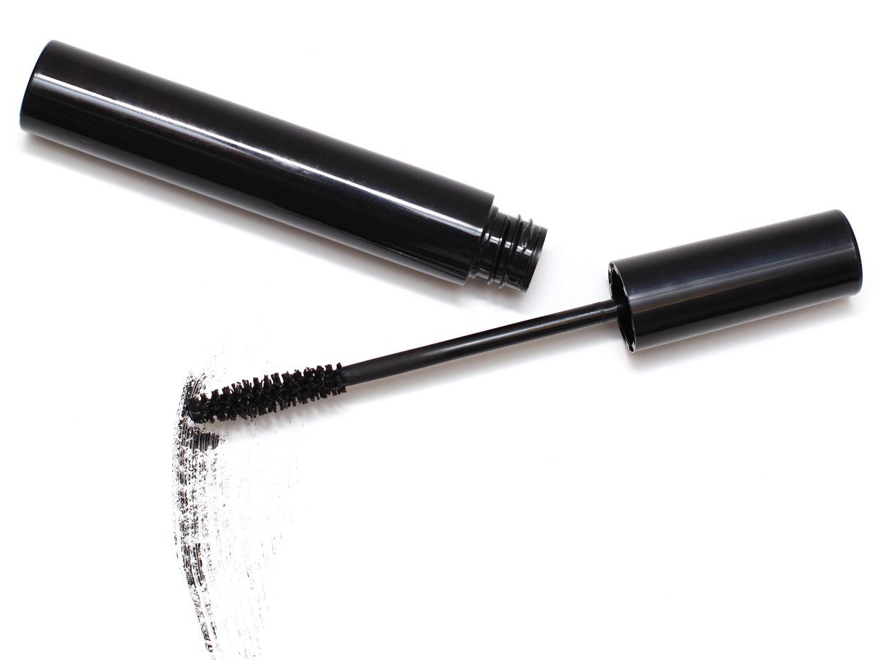 下まつげのくっつきを防ぐ!まつげ同士がくっつかないマスカラ術