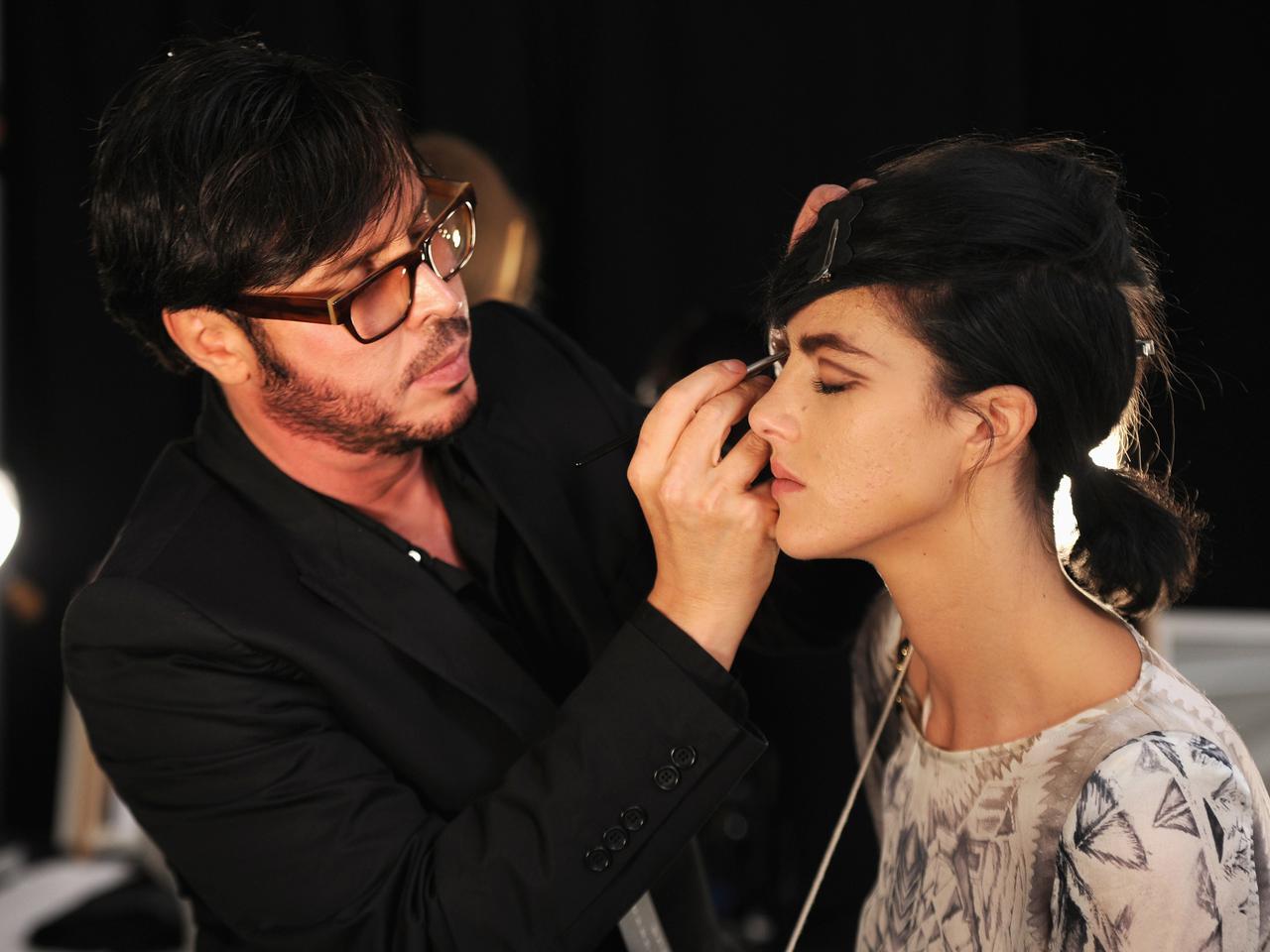 コスト0円！ベースメイクを長時間キープさせるプロの裏ワザ