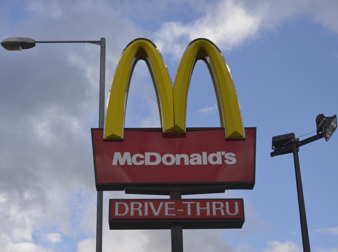 マクドナルドで列に「割り込み」、自らの行動で『悲劇』に見舞われることに…