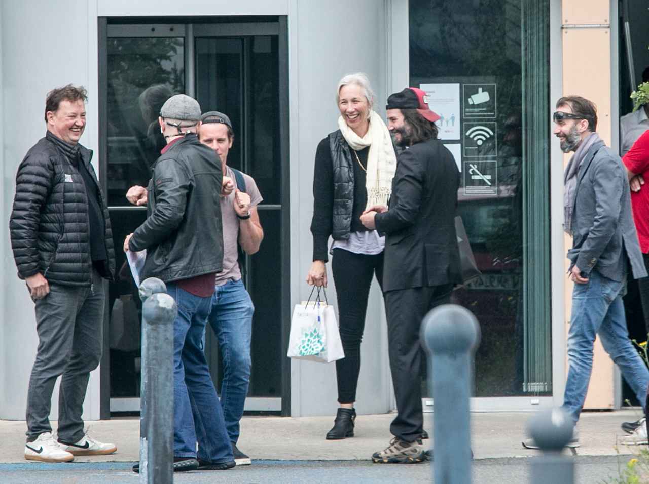 キアヌ・リーブスも参加した『マトリックス』撮影現場の“あること”が炎上【写真アリ】