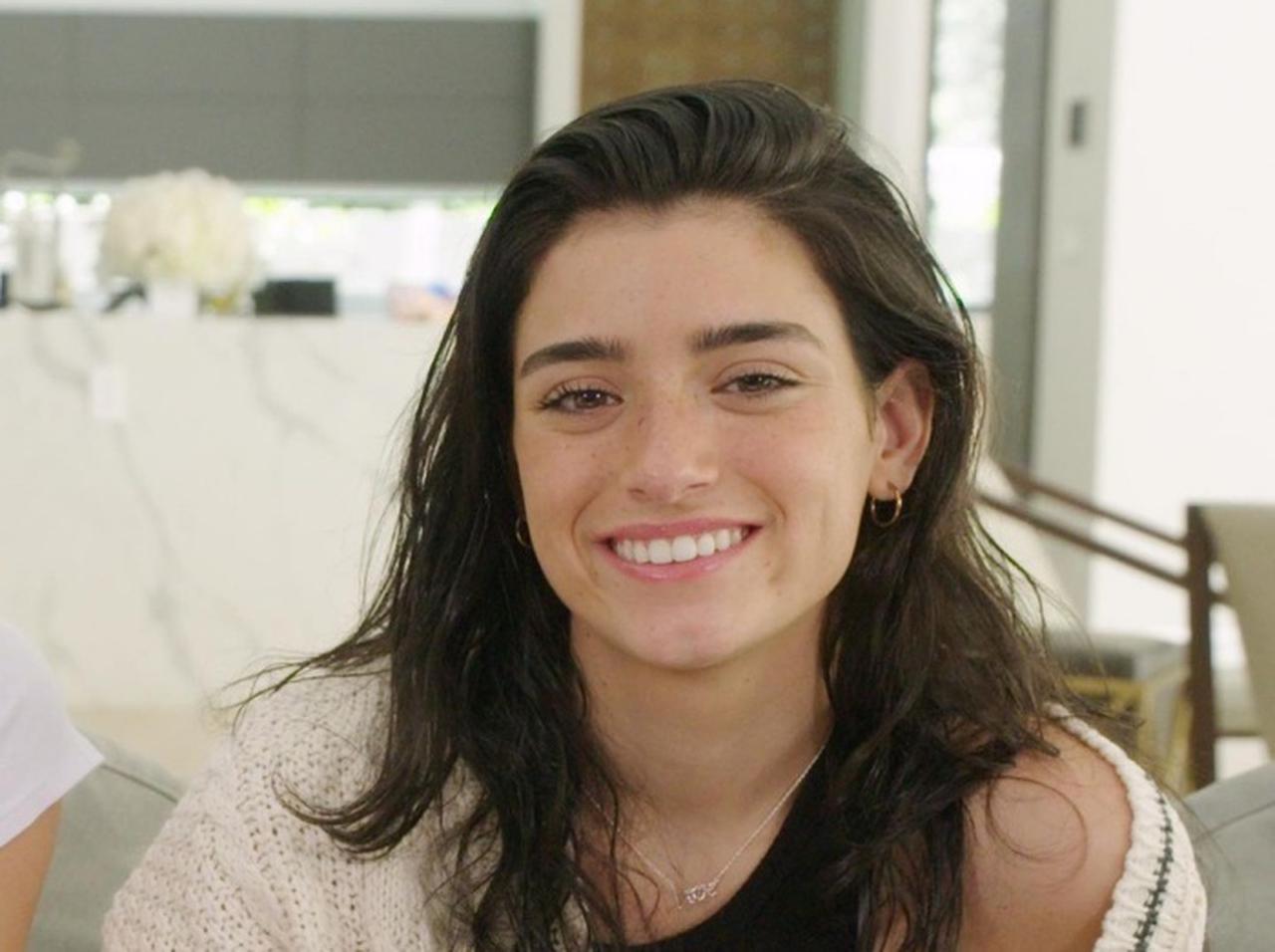 人気TikTokerのディクシー・ダミリオ、「人種差別用語」を使った楽曲でダンスして物議に