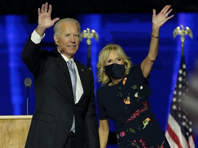 保護犬として初の「ファーストドッグ」が！ジョー・バイデン候補の当確で