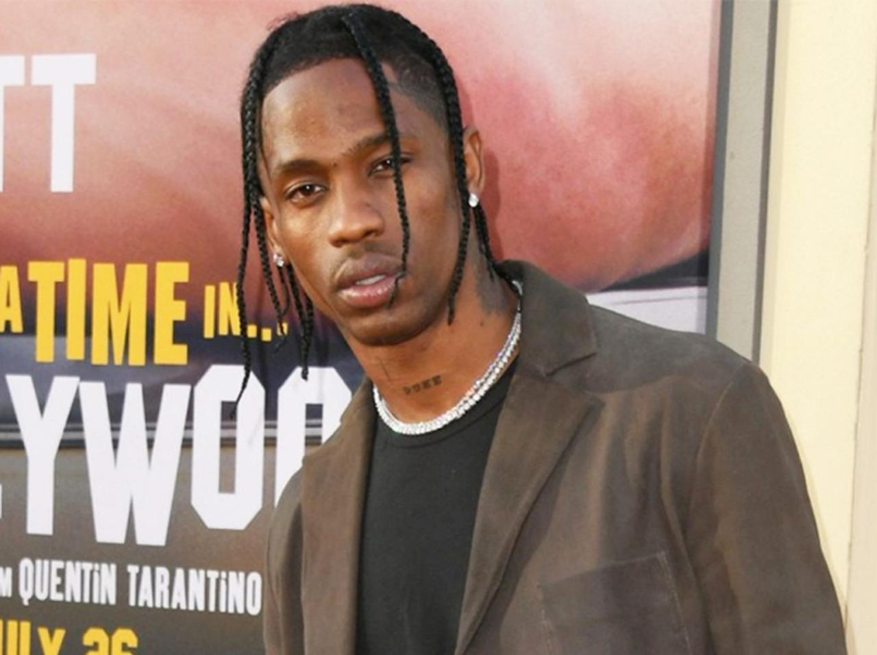 トラヴィス・スコットがインスタ閉鎖、「バットマン」コス笑われた腹いせか