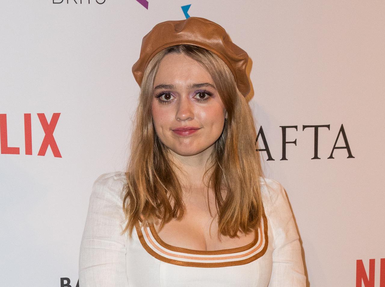 『セックス・エデュケーション』の“あの2人”、撮影中写真が本物のカップルみたいでキュート