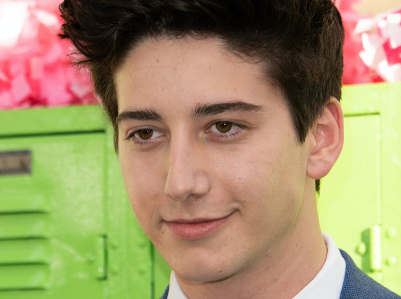 閉園後のディズニー・ワールドで対決!『ゾンビーズ2』ホリデースペシャルの特別予告が解禁