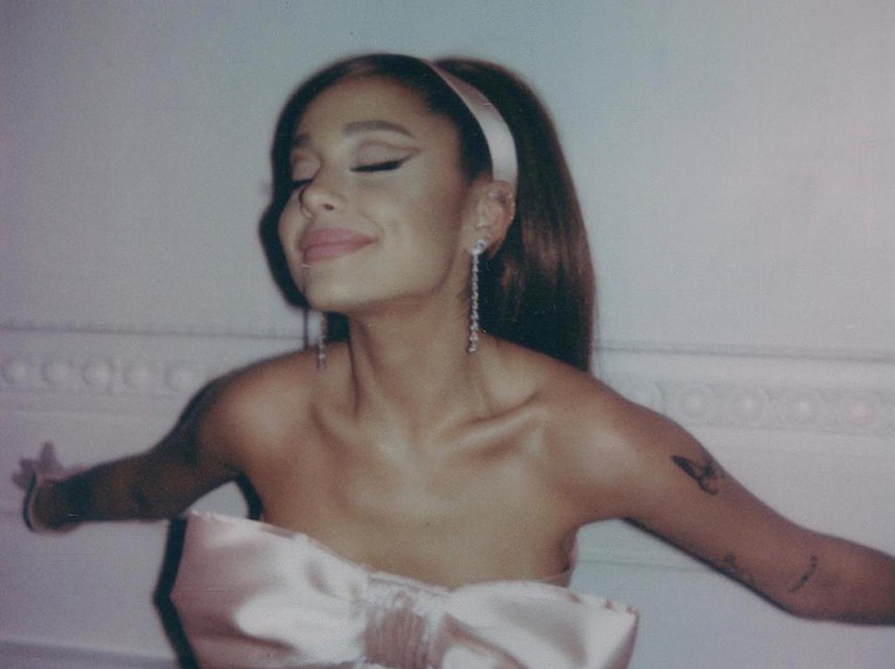 アリアナ・グランデ、「セックスの体位」を意味する新曲は「お気に入り」