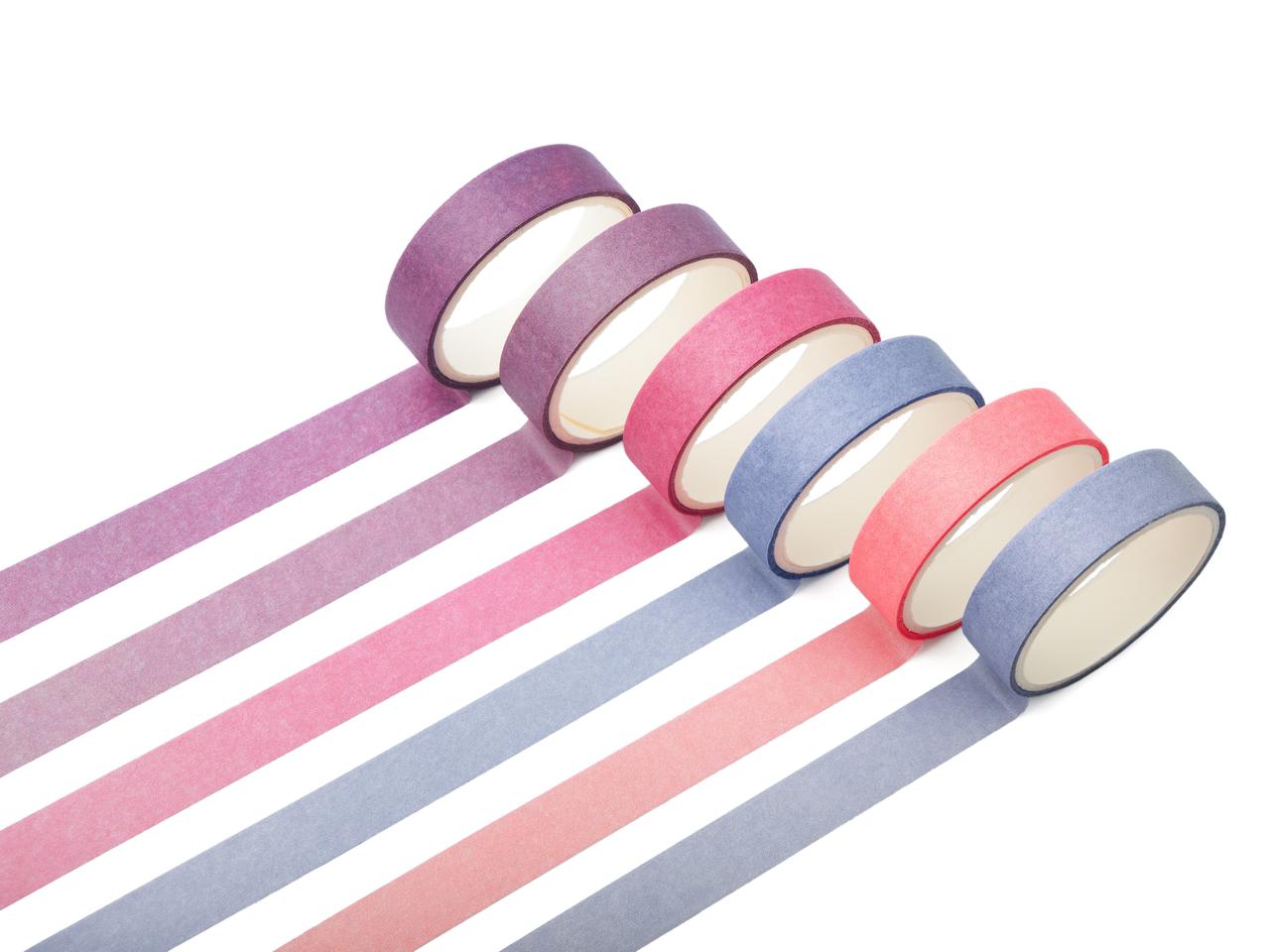 アイデア次第でメイクを格上げ！粘着テープの活用術3つ