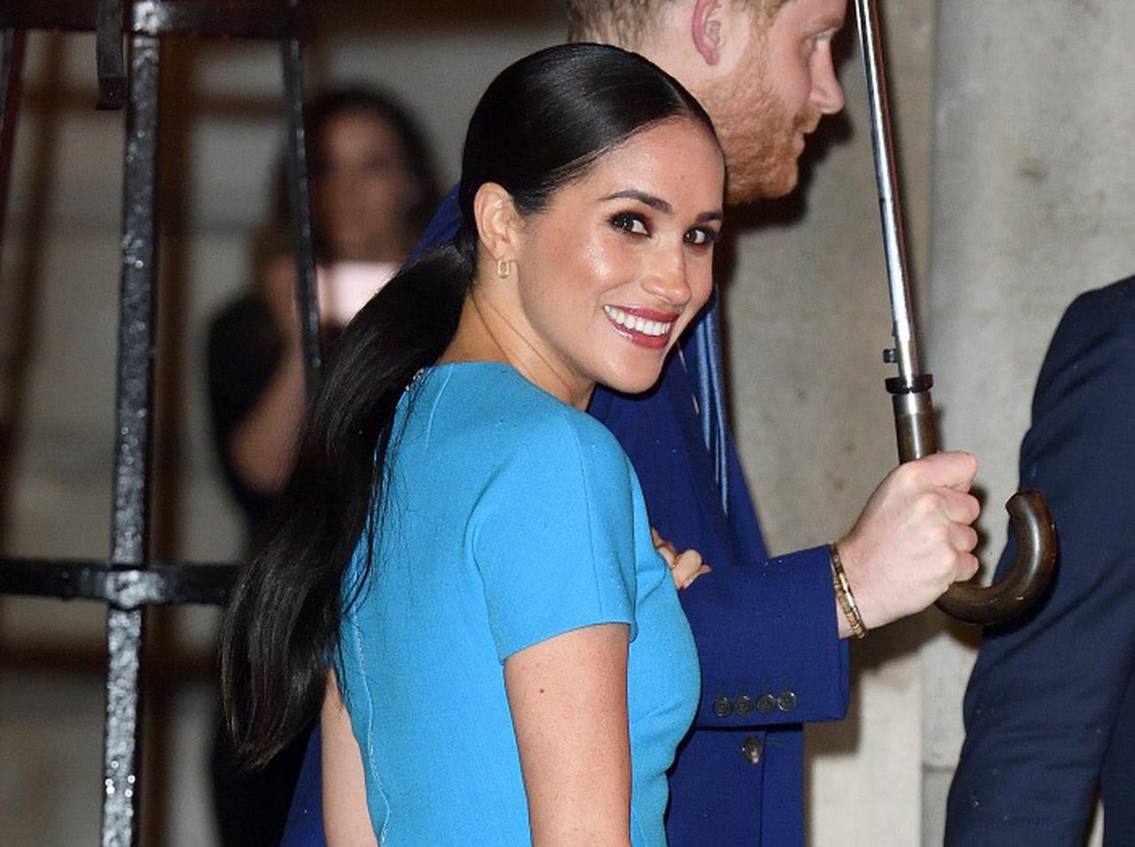 メーガン妃、王室の伝統を破って米大統領選挙に投票