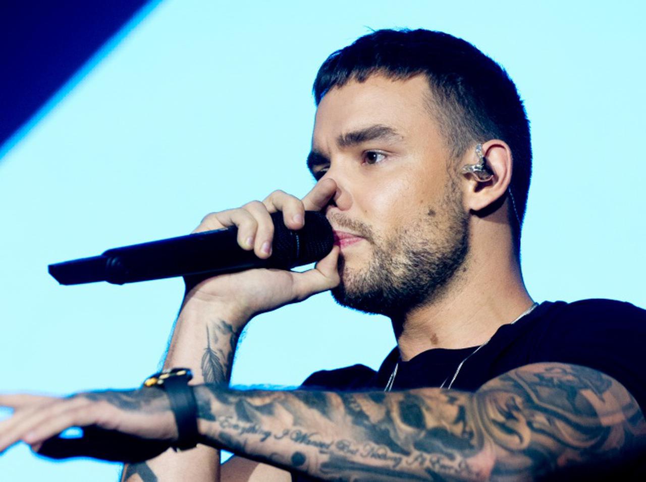 リアム・ペイン、メンバーなしでワン・ダイレクションの曲を歌うのは「つらい」