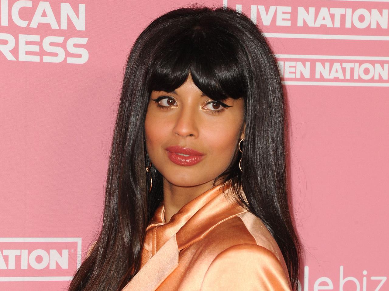 フェミニストとして有名な女優、女性差別主義者だったと告白