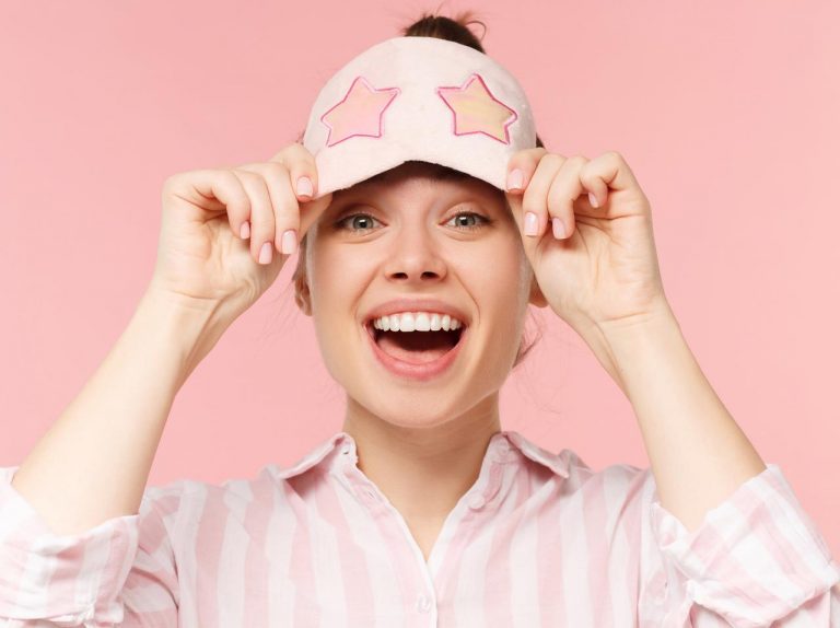 睡眠不足の肌に見せない!肌を整える有名フェイシャリストの緊急ケア