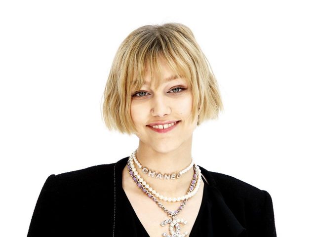 グレース・ヴァンダーウォール、坊主になり別人に