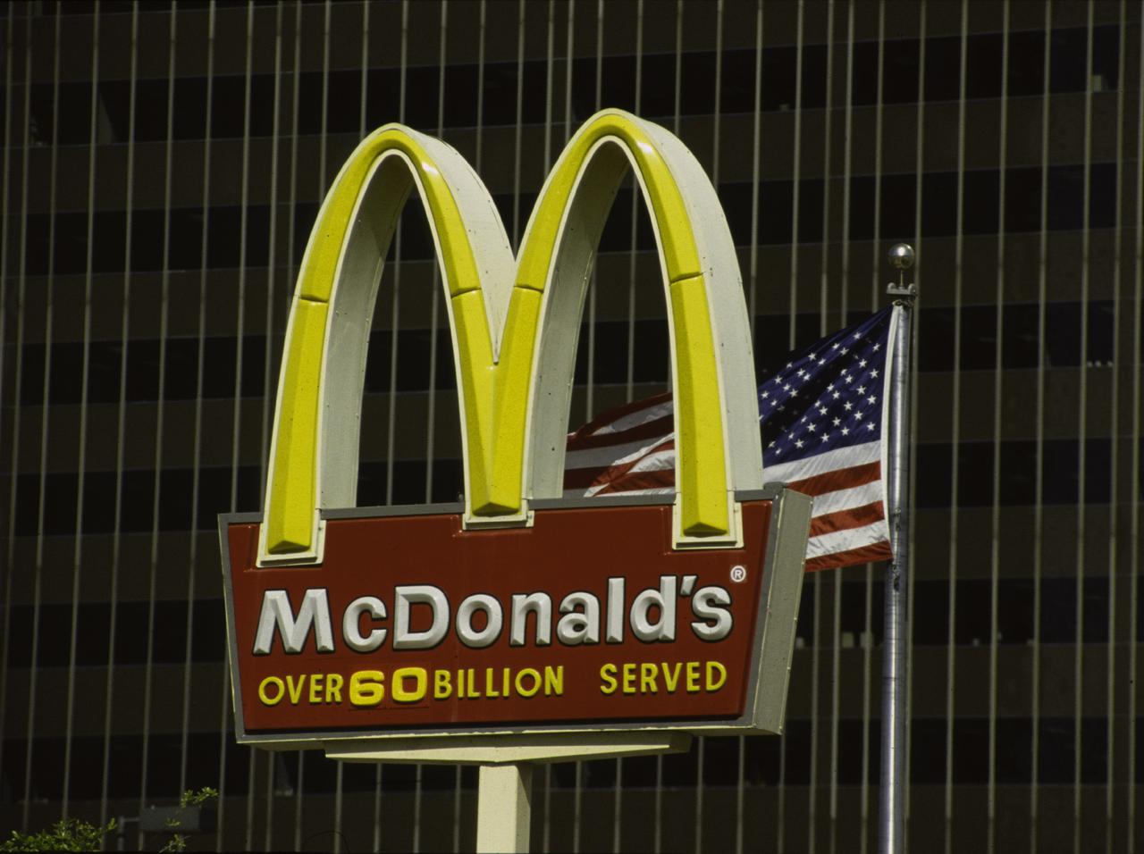 マクドナルドがあの人気商品に“20年ぶりの変更”→「残念な結果」に悲鳴