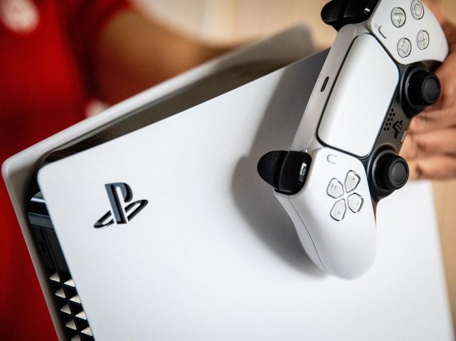 「PS5」を「空気清浄機」と言って買った夫、妻にバレた後の『結末』が切ない…