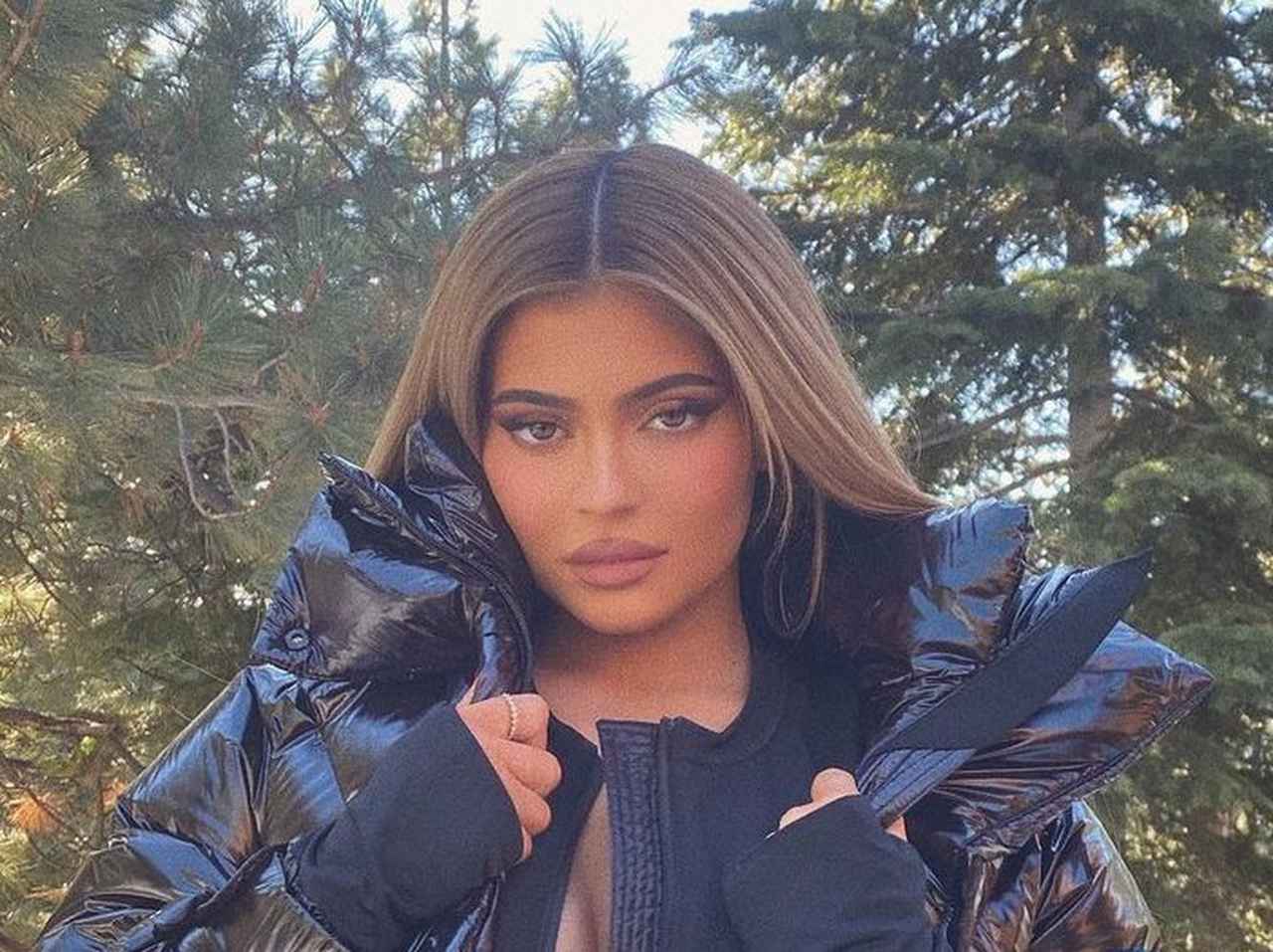 カイリー・ジェンナー、「かゆいところに手が届くアイテム」を売り出す