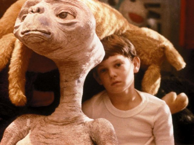 映画『E.T.』に出演していたハリソン・フォード、全シーンがカットされていた