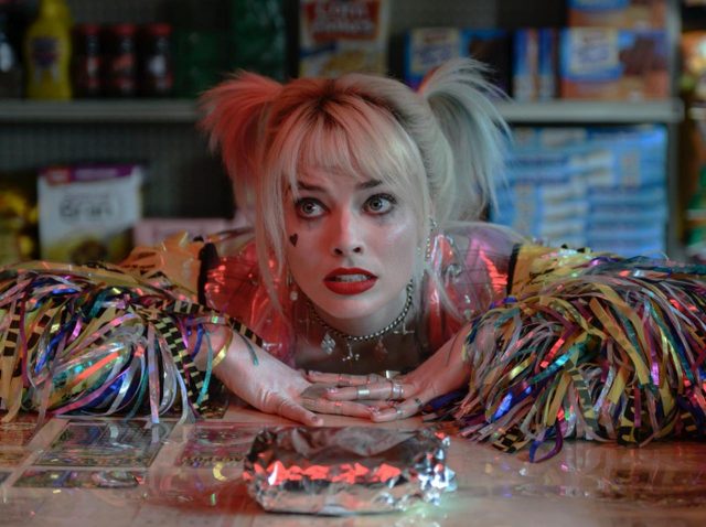 『ハーレイ・クインの華麗なる覚醒』の断髪シーンは一発撮りで行なわれていた！その理由が意外