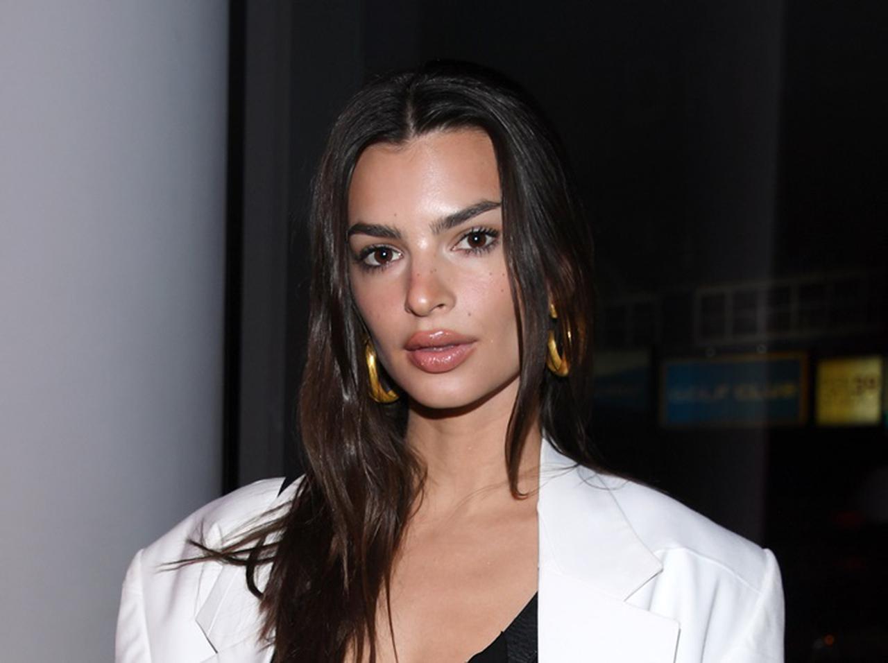 エミリー・ラタコウスキー、愛用のマタニティワンピースは1,100円