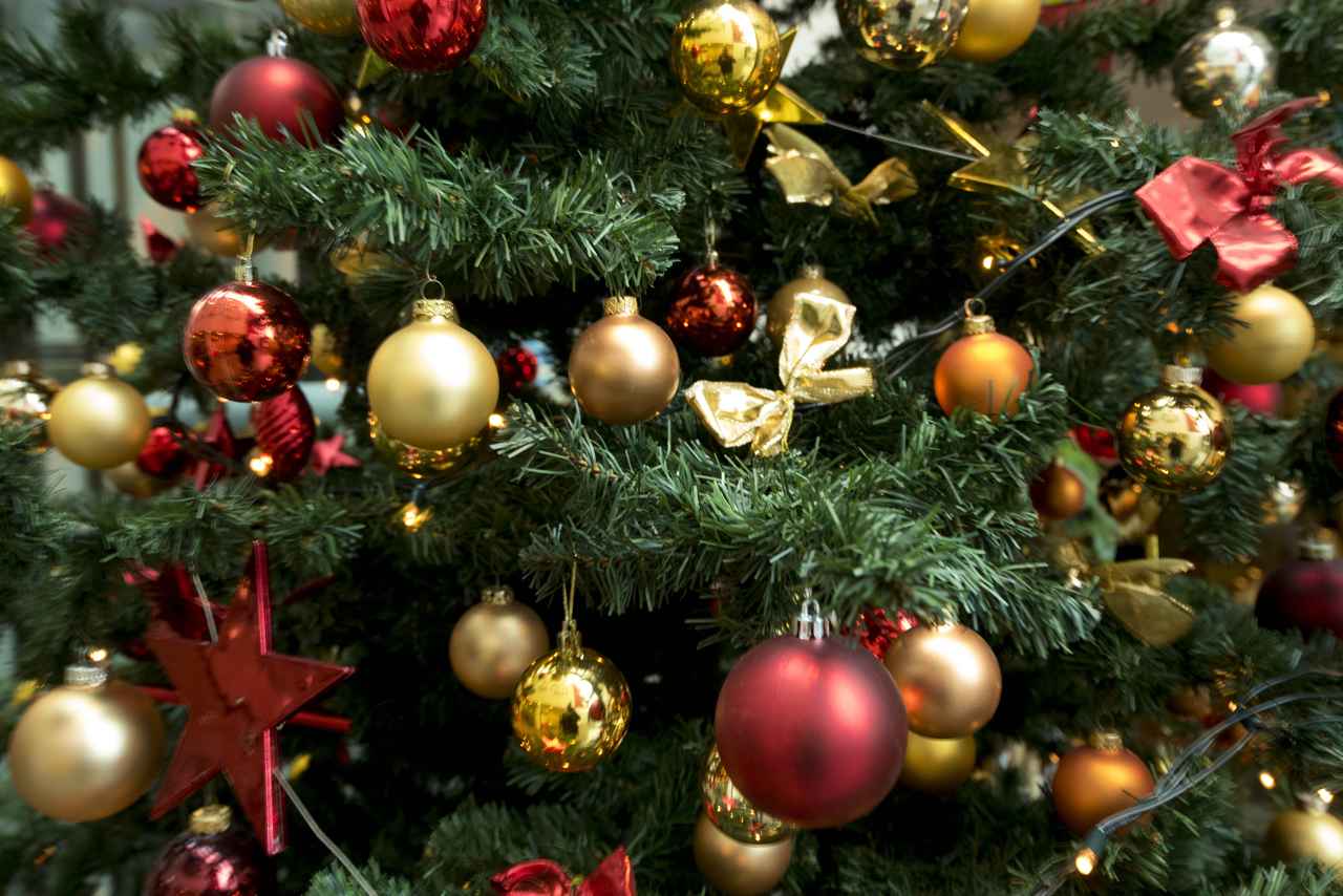 ゼッド、自宅のクリスマスツリーでも「任天堂愛」を炸裂