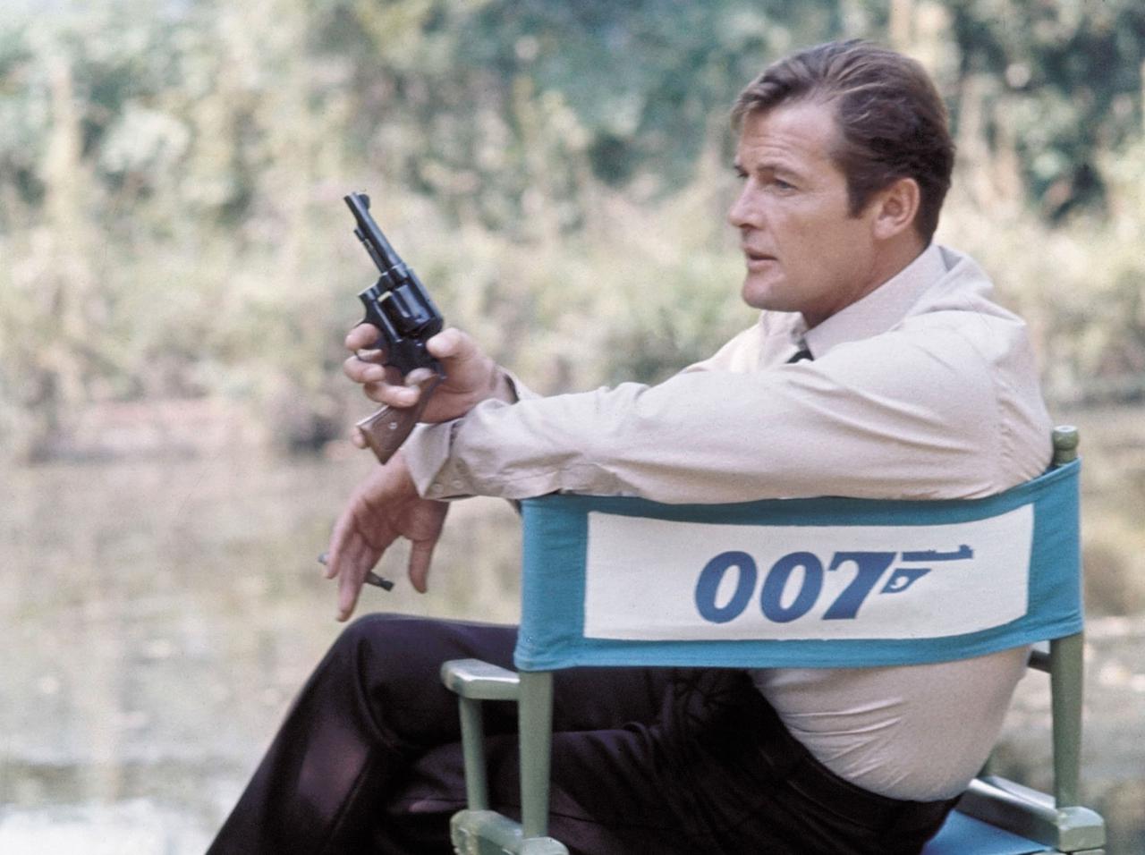 共演女優の「アレ」が許せなかった！3代目ジェームズ・ボンド、ロジャー・ムーアが降板した理由