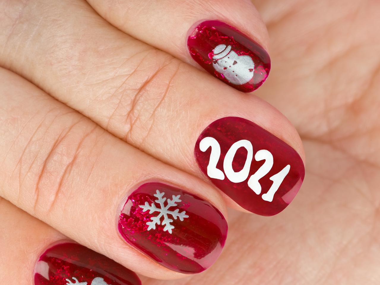 正月気分が高まる！セルフで簡単かわいい「ニューイヤーネイル」