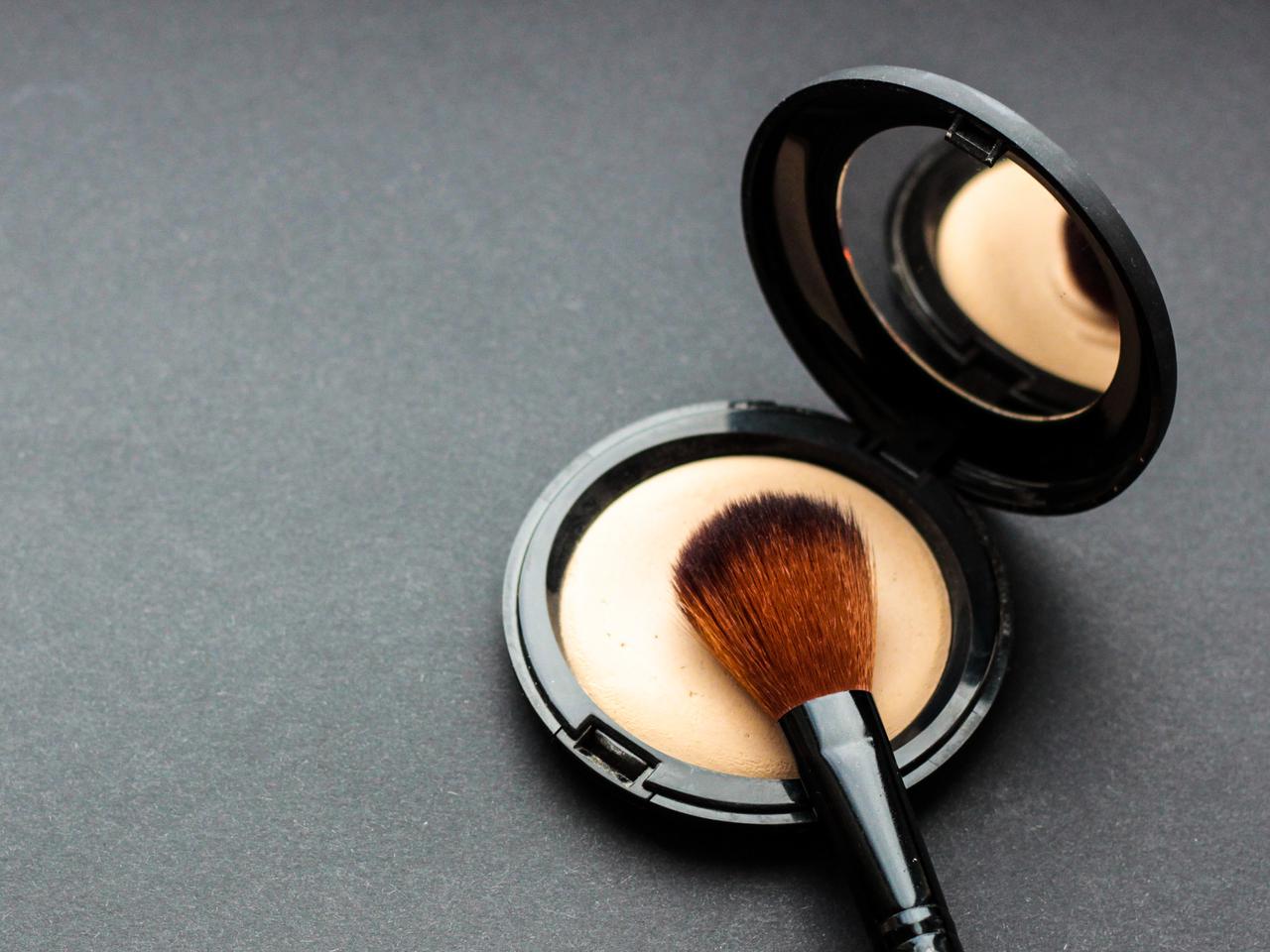 そこに塗る！？立体小顔を叶えるコンシーラーの塗り方が予想外